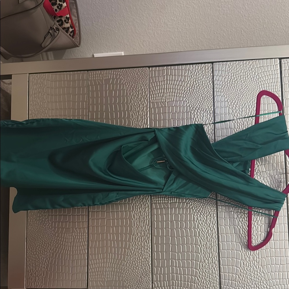 American Threads Green Ruched One Shoulder Bodycon Dress